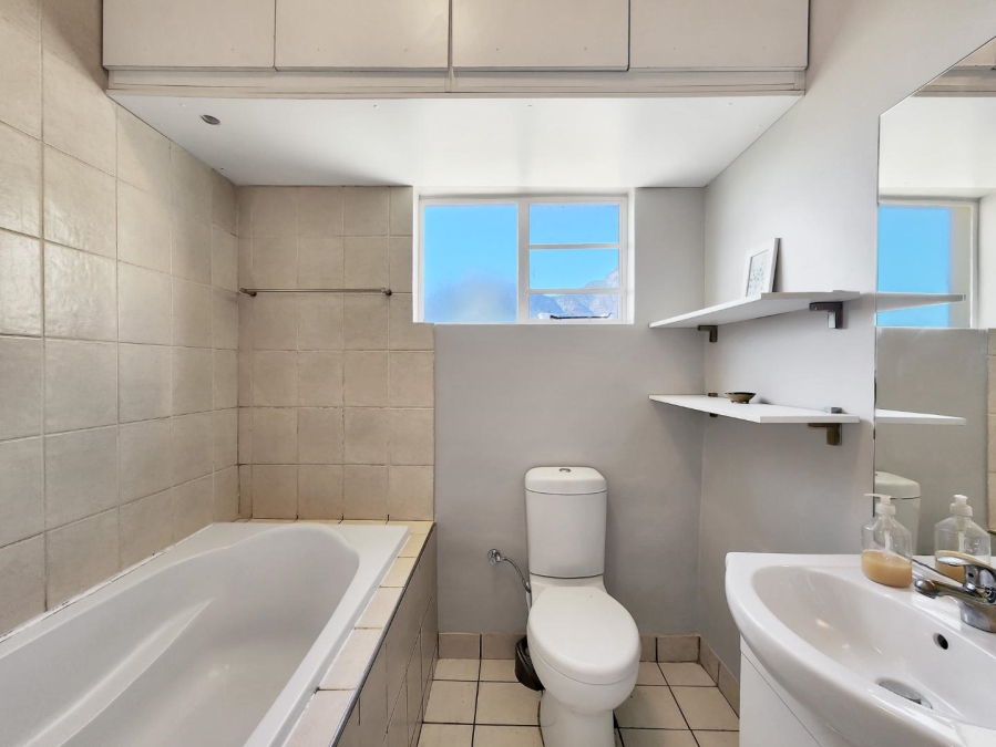 To Let 2 Bedroom Property for Rent in Gardens Western Cape